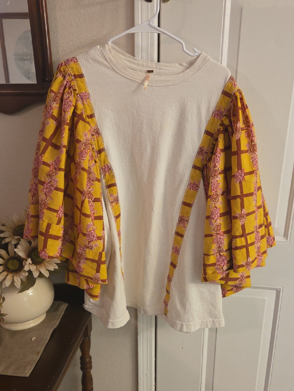 Free People Cream Tee with Yellow & Pink Floral Bell Sleeves Sz M
